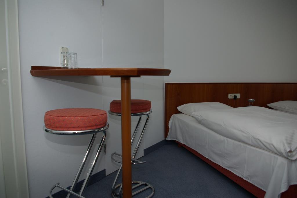 Hotel Alte Bruecke Bad Homburg vor der Höhe Pokój zdjęcie