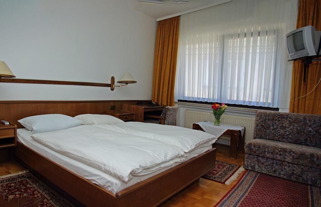 Hotel Alte Bruecke Bad Homburg vor der Höhe Pokój zdjęcie